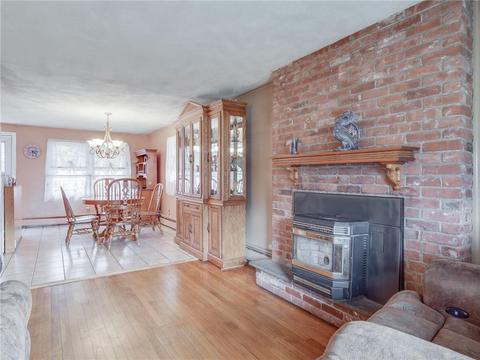 9 Hickory Rd, Coventry, RI 02816 photo 8