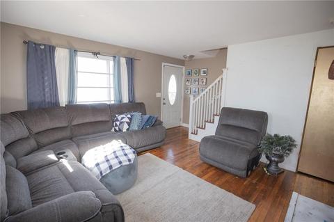 9 Chaplin St, Pawtucket, RI 02861 photo 4