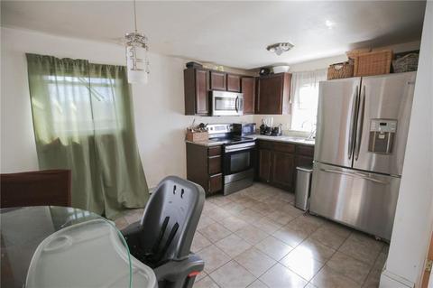 9 Chaplin St, Pawtucket, RI 02861 photo 6