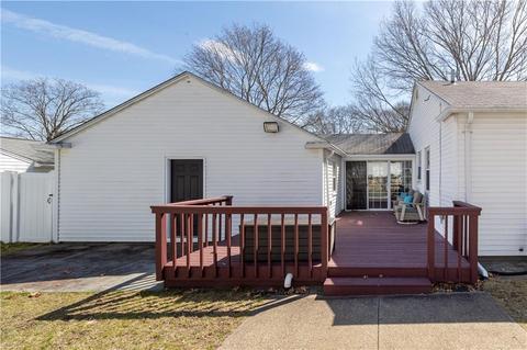 35 Shenandoah Rd, Warwick, RI 02886 photo 8