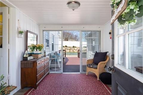 35 Shenandoah Rd, Warwick, RI 02886 photo 9