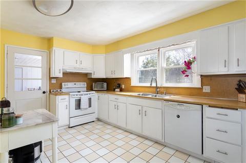 35 Shenandoah Rd, Warwick, RI 02886 photo 12