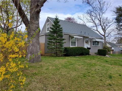 77 Doris Ave, Warwick, RI 02889 photo 1