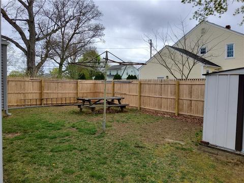77 Doris Ave, Warwick, RI 02889 photo 4