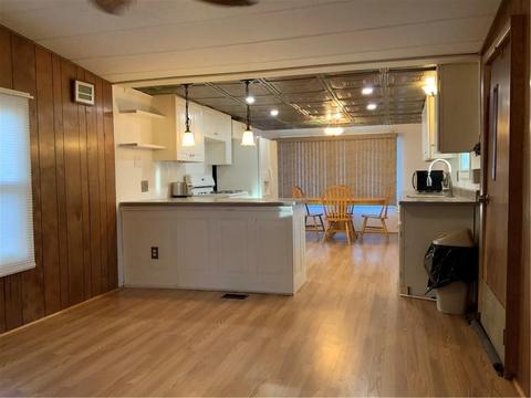 16 Woodridge Dr, Mapleville, RI 02839 photo 5