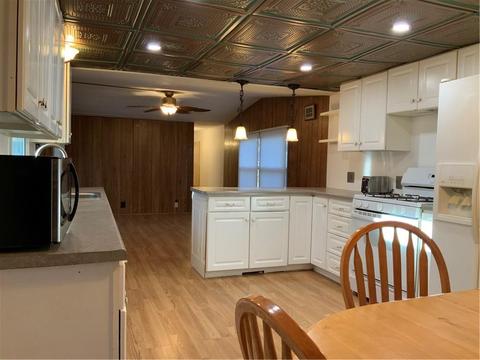 16 Woodridge Dr, Mapleville, RI 02839 photo 6