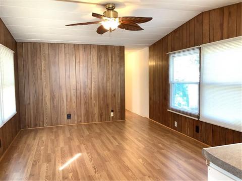 16 Woodridge Dr, Mapleville, RI 02839 photo 9