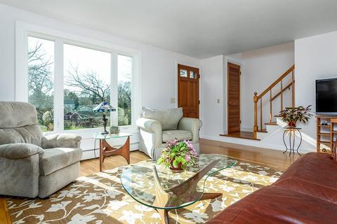154 Pequot Trl, East Greenwich, RI 02818