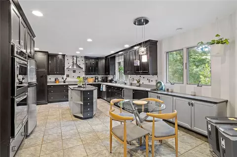 25 Coachman Pike, Ledyard, CT 06339 photo 17