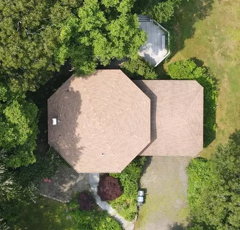 25 Coachman Pike, Ledyard, CT 06339 photo 2