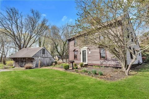 530 County Rd, Barrington, RI 02806