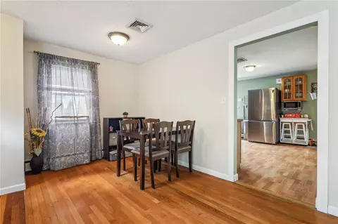 74 Henry St, Woonsocket, RI 02895 photo 5