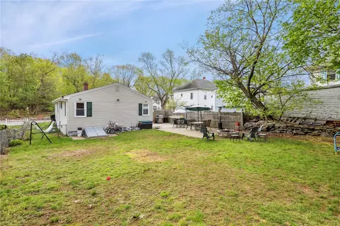 74 Henry St, Woonsocket, RI 02895 photo 31
