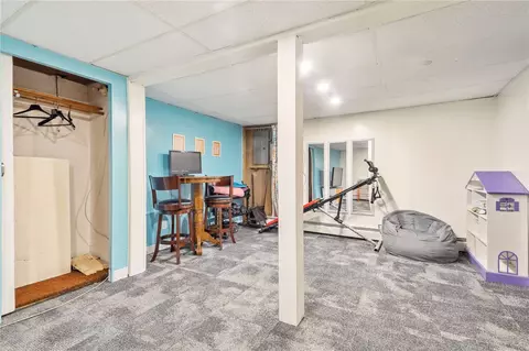 74 Henry St, Woonsocket, RI 02895 photo 23
