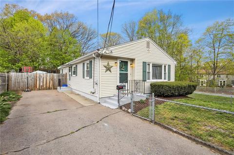 74 Henry St, Woonsocket, RI 02895 photo 2
