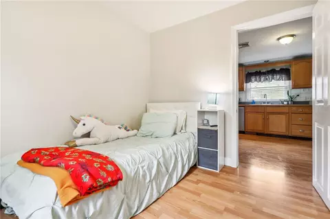 74 Henry St, Woonsocket, RI 02895 photo 12