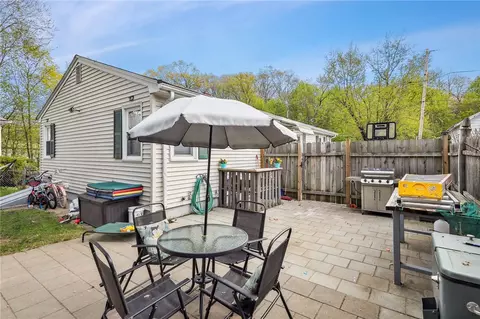 74 Henry St, Woonsocket, RI 02895 photo 28