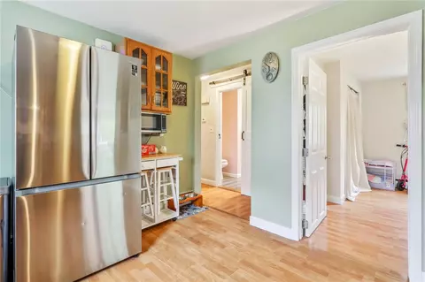 74 Henry St, Woonsocket, RI 02895 photo 9