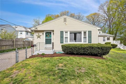 74 Henry St, Woonsocket, RI 02895 photo 1