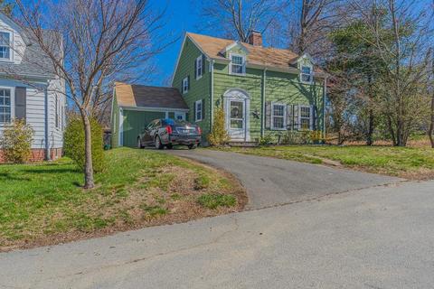 25 Highland Ave, North Providence, RI 02911
