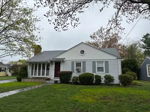 116 Weeden Ave, East Providence, RI 02916
