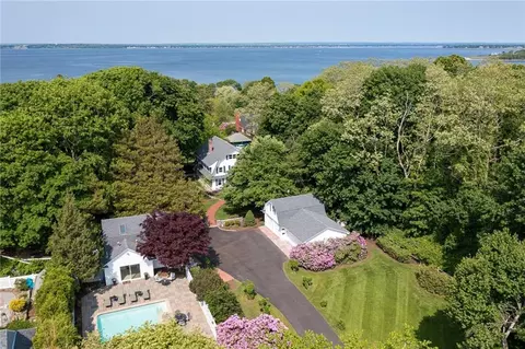 79 Ridge Rd, Bristol, RI 02809 photo 2