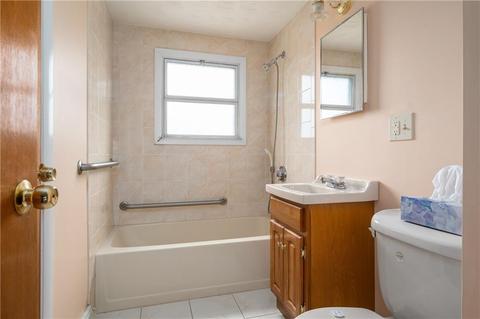 270 Thibeault Ave, Woonsocket, RI 02895 photo 18
