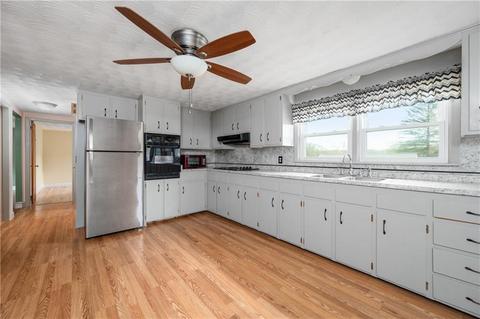270 Thibeault Ave, Woonsocket, RI 02895 photo 9