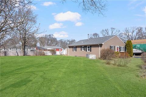 53 Canfield Ave, Warwick, RI 02889