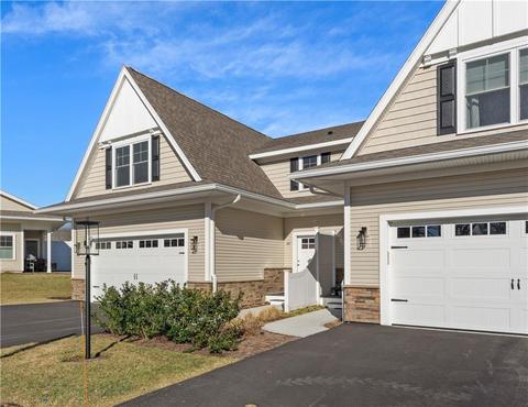 58 Tourjee Ln, North Kingstown, RI 02852