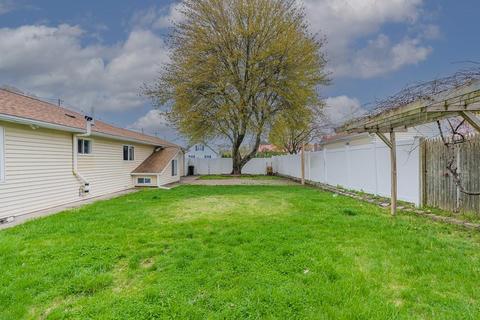 512 Killingly St, Providence, RI 02909 photo 23