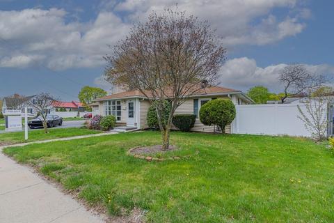512 Killingly St, Providence, RI 02909 photo 24