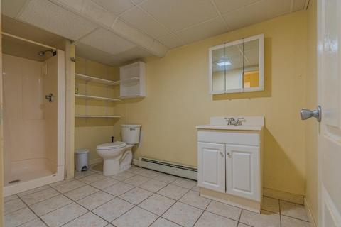 512 Killingly St, Providence, RI 02909 photo 12