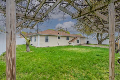 512 Killingly St, Providence, RI 02909 photo 22