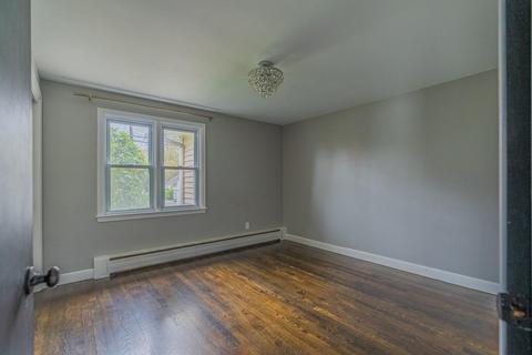 512 Killingly St, Providence, RI 02909 photo 5