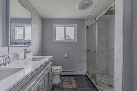 512 Killingly St, Providence, RI 02909 photo 9
