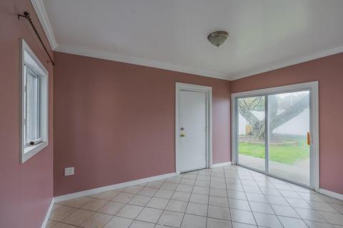512 Killingly St, Providence, RI 02909 photo 19