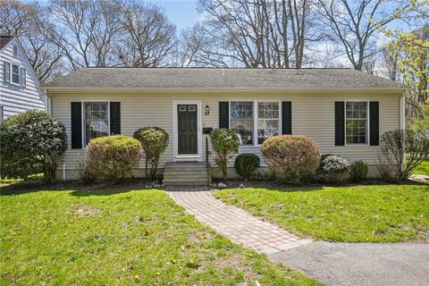 57 Hayden Ave, Tiverton, RI 02878