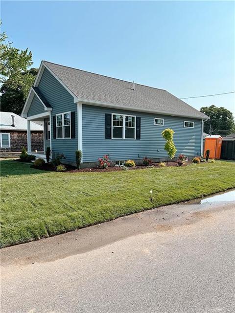 94 Uncas St, Warwick, RI 02889 photo 2