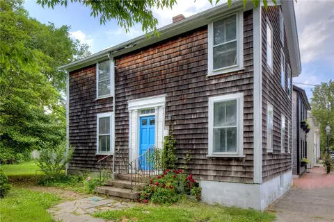 14 Second St, Newport, RI 02840