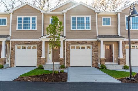 25 Franklin Rd #3, East Greenwich, RI 02818