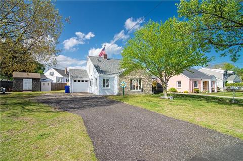 2 Nimitz Rd, East Providence, RI 02916