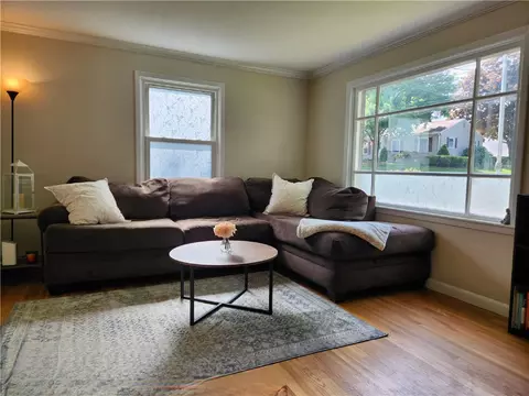 136 Marshall Rd, Woonsocket, RI 02895 photo 2