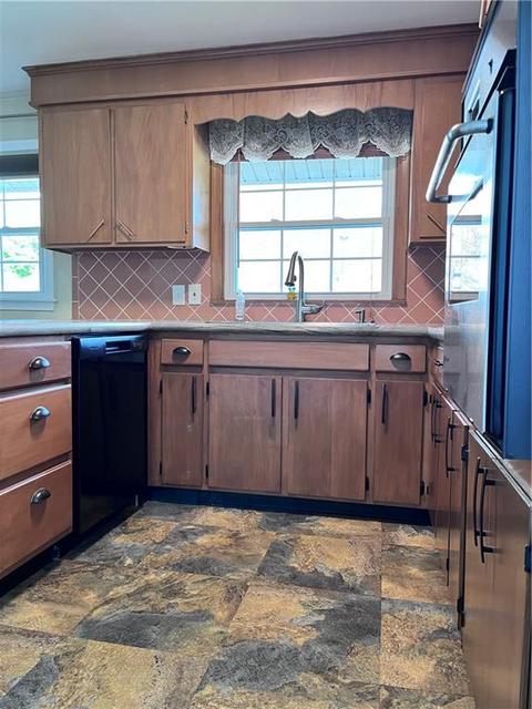 43 Heather Dr, Woonsocket, RI 02895 photo 11