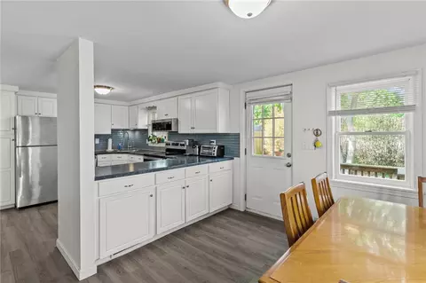 7 Oniska St, Warwick, RI 02889 photo 6