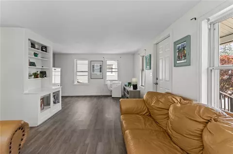 7 Oniska St, Warwick, RI 02889 photo 7