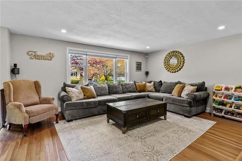 50 Haley Rd, Warwick, RI 02889