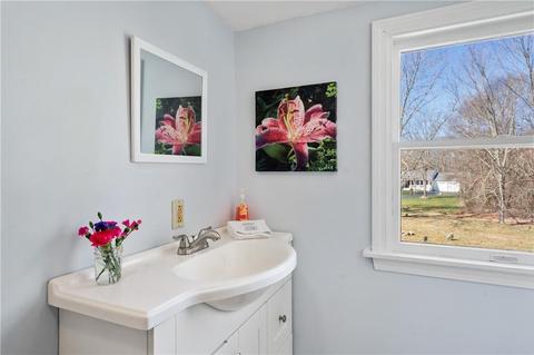 822 Meridian St, Fall River, MA 02720 photo 14