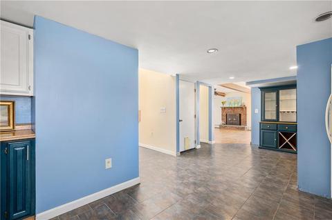 822 Meridian St, Fall River, MA 02720 photo 9