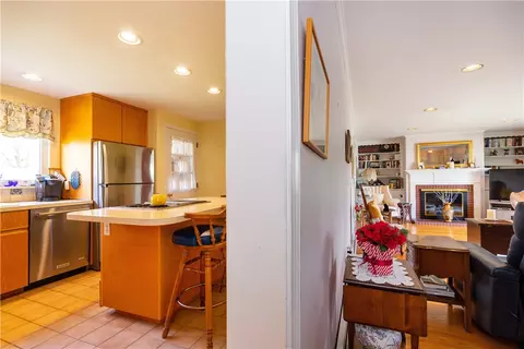 151 Toll Gate Rd, Warwick, RI 02886 photo 18